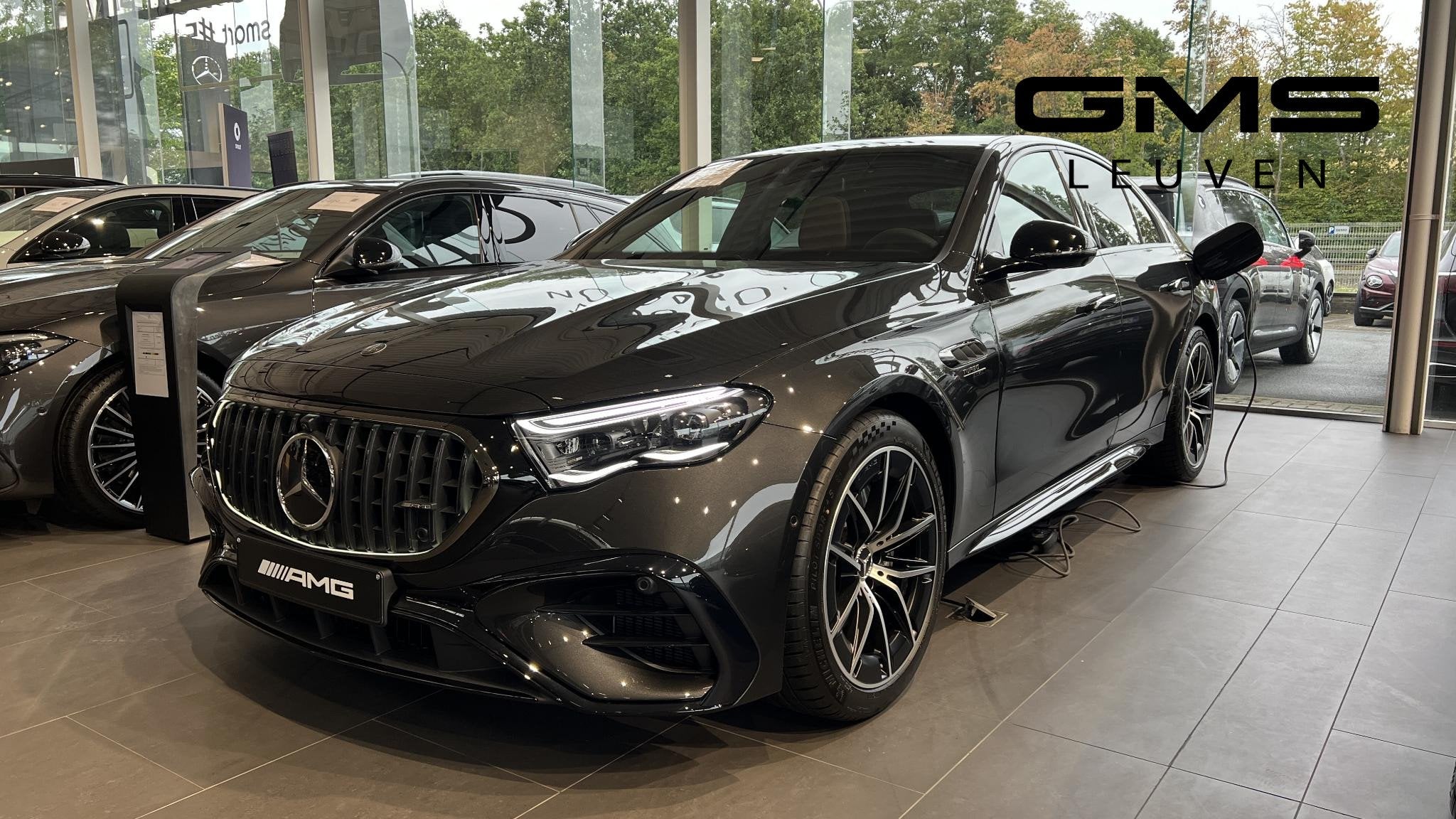 Mercedes-Benz E-Klasse 53 AMG HYBRID 4MATIC+ Night Edition, Auto's, Mercedes-Benz, Automaat, 4 deurs, Stof, 21 kWh