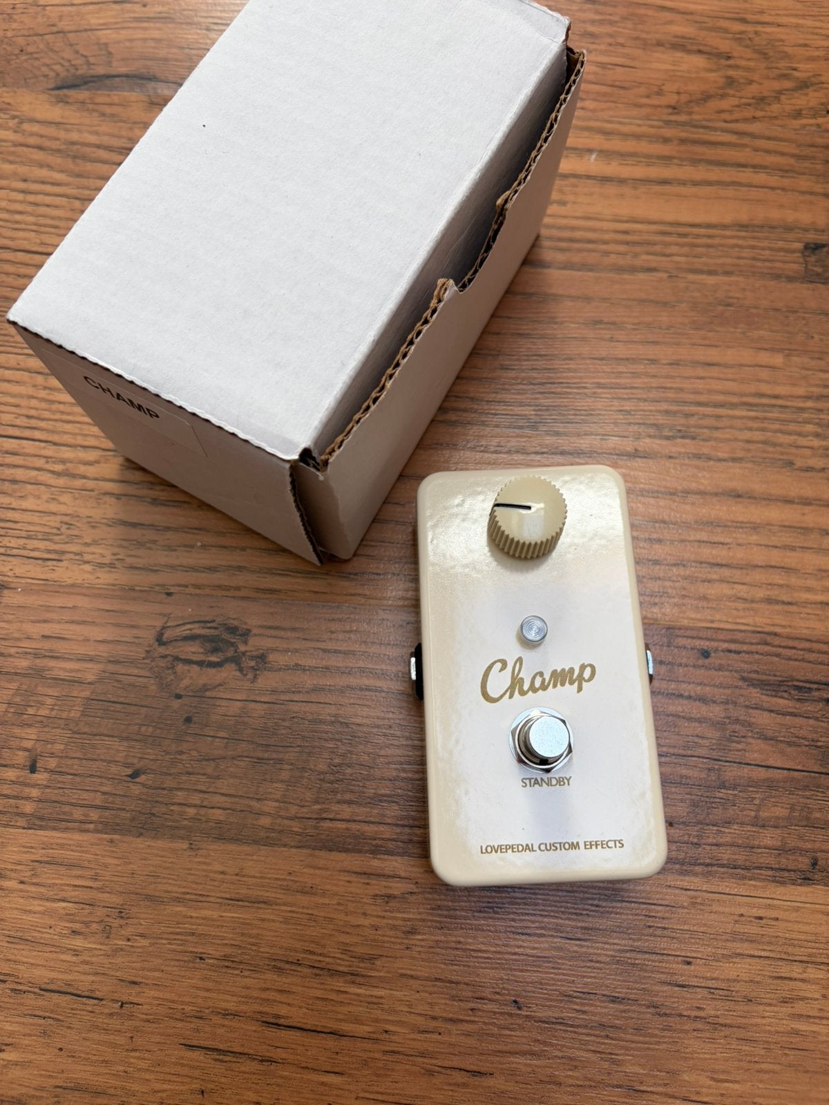 Lovepedal champ Overdrive White, Muziek en Instrumenten, Effecten, Ophalen, Zo goed als nieuw