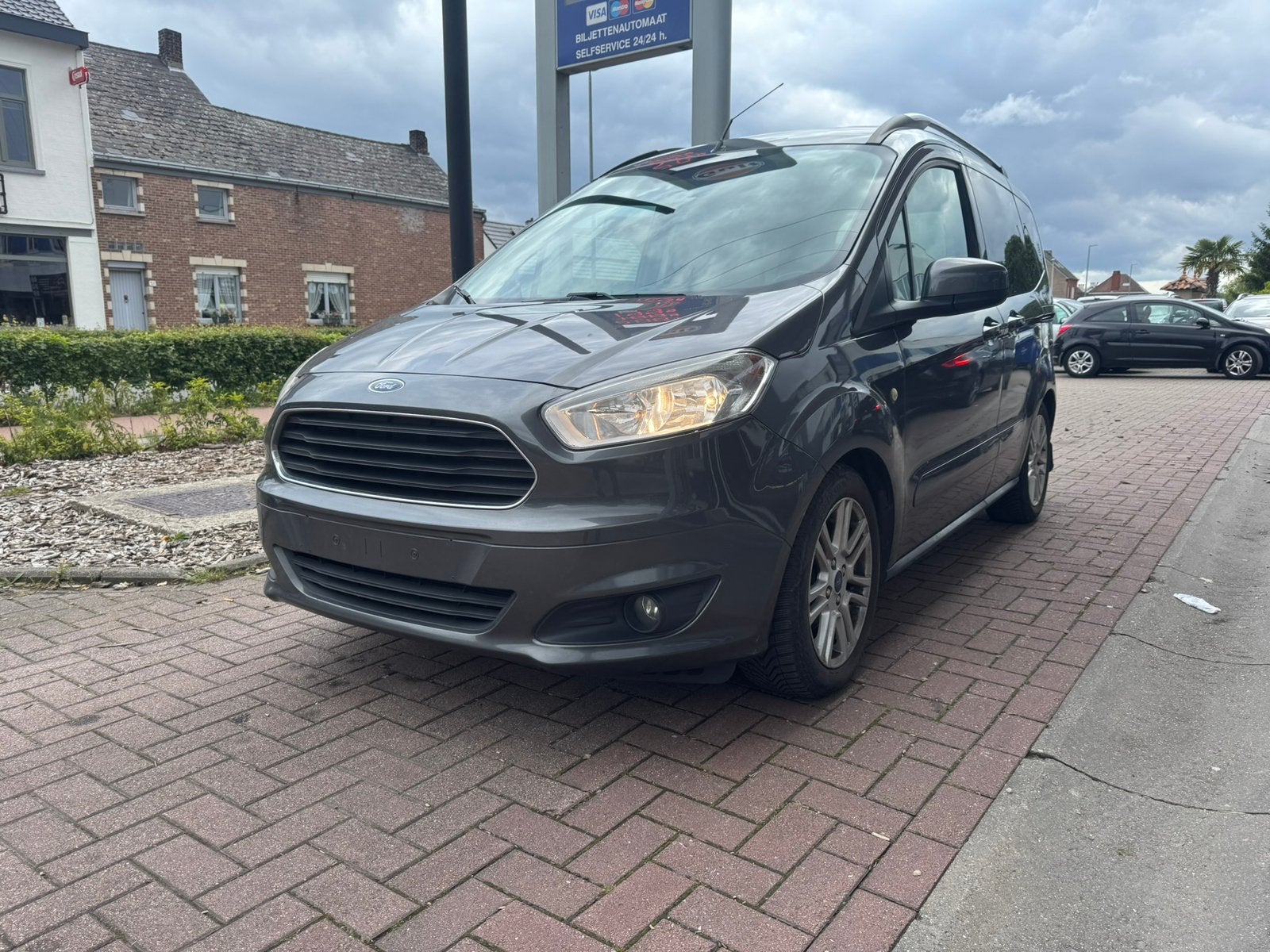 Ford TourneoCourier 1.0 - BENZINE - AIRCO - 116.000km - 2017, Auto's, Stof, Bedrijf, 5 zetels, 5 deurs