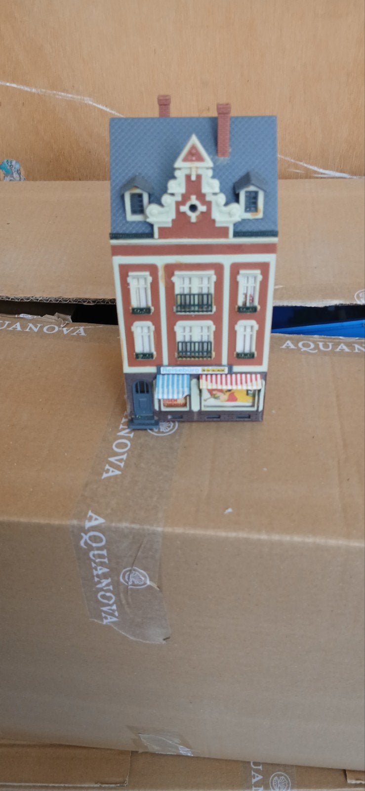 Maquette de maison de ville avec commerce FALLER - Échelle H, Enlèvement ou Envoi, Fleischmann