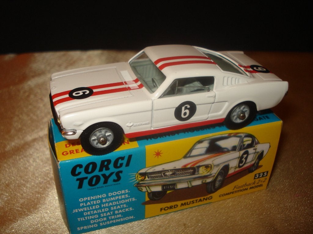 CORGI TOYS Ford Mustang Fastback Competition Reissue + Boît, Enlèvement ou Envoi, Neuf, Voiture, Corgi