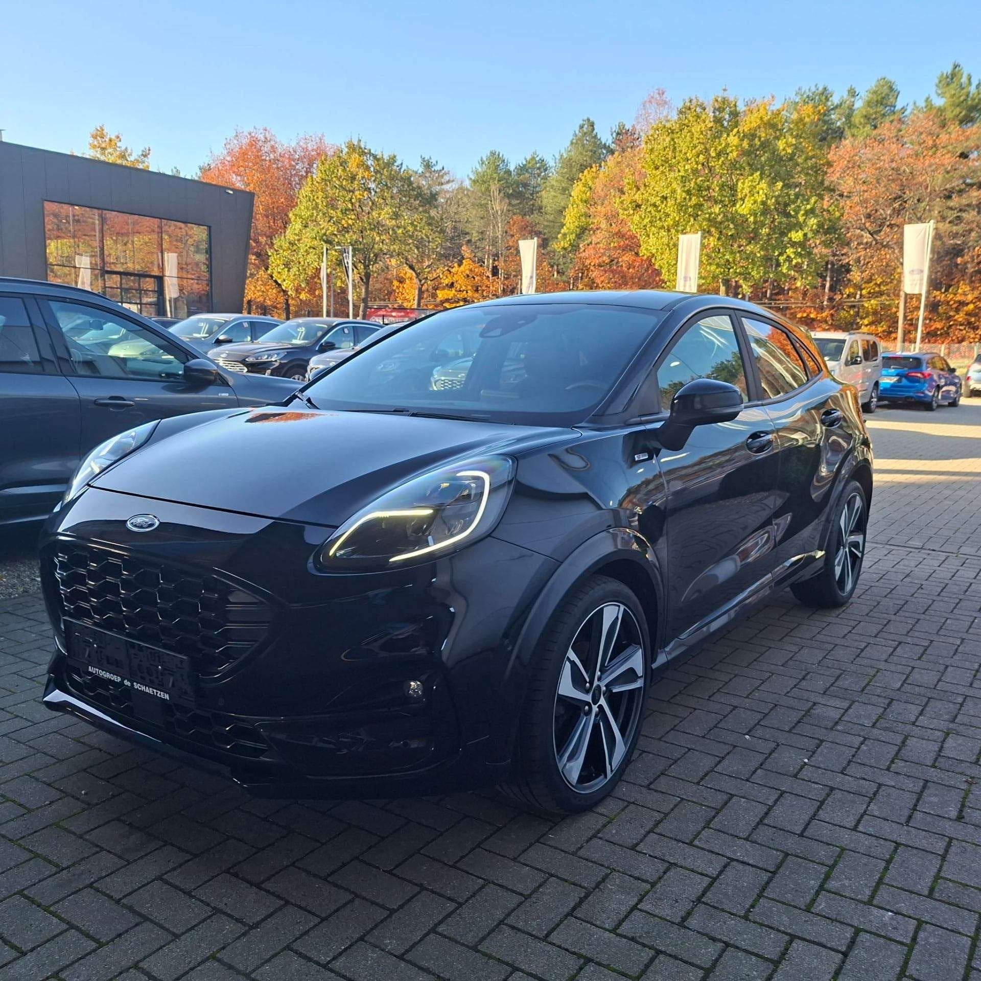 Ford Puma St - Line X 1.0i EcoBoost MHEv / elek kofferklep /, Auto's, Automaat, Zwart, 5 zetels, Hybride Elektrisch/Benzine