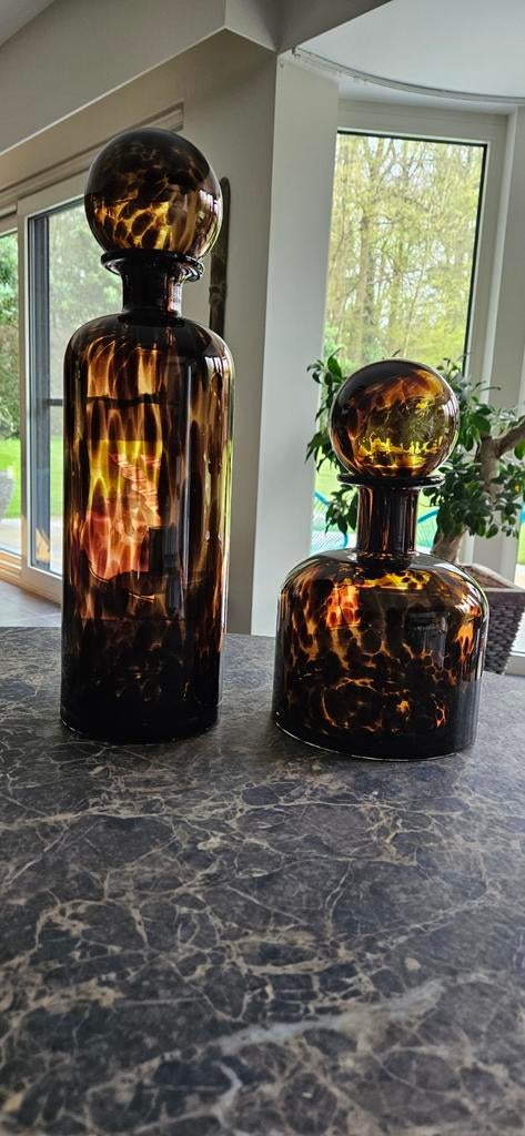 2 mooie glazen flessen/kruiken, prachtig als decoratie, Ophalen