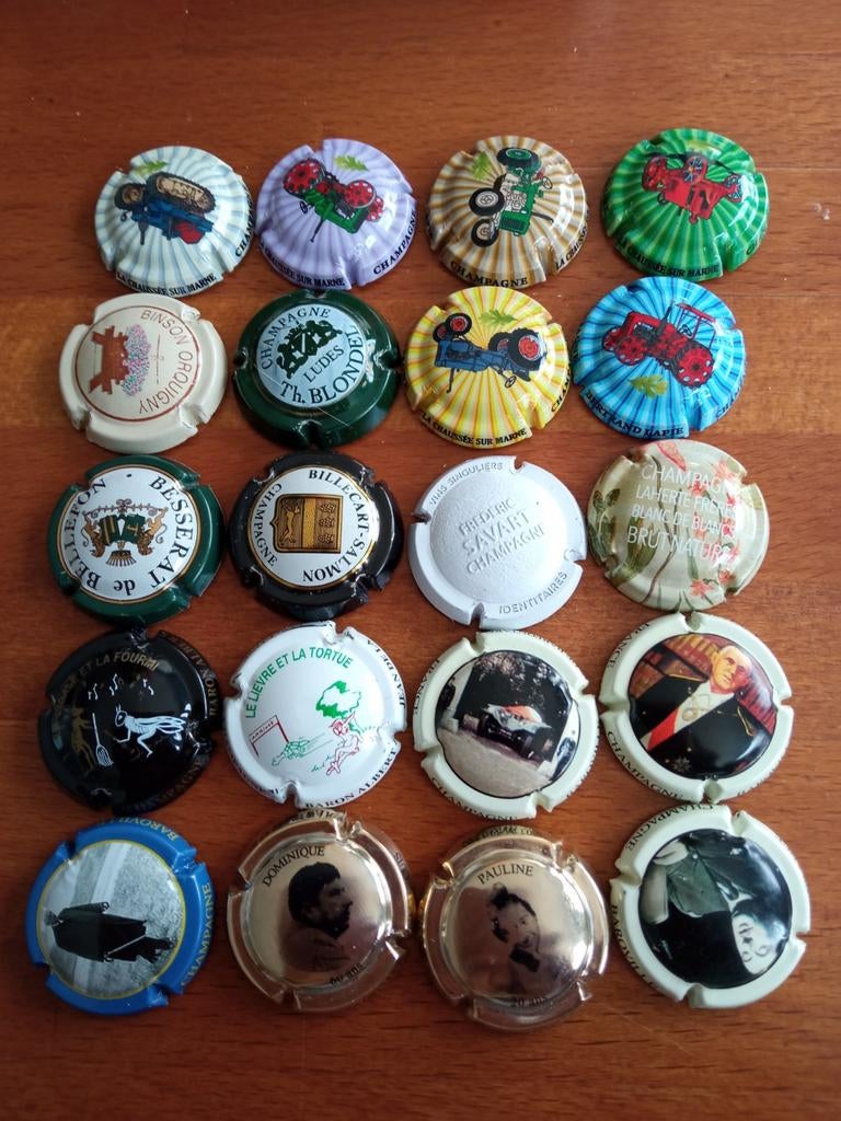 Champagne capsules lot 3, Collections, Collections complètes & Collections, Envoi
