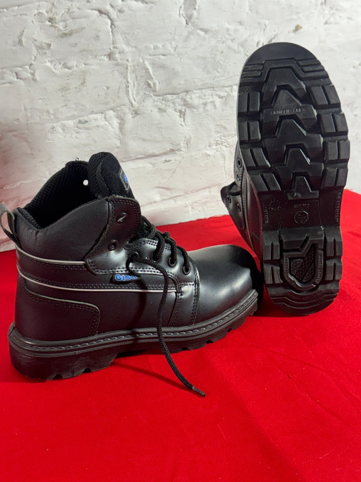 Chaussures de sécurité GISS taille 41 neuves ., Vêtements | Hommes, Enlèvement, Neuf, Noir