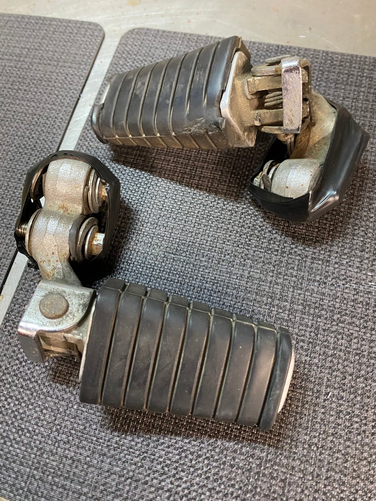 Repose pieds avant d’origine Yamaha Virago 1984-1998, Enlèvement, Utilisé