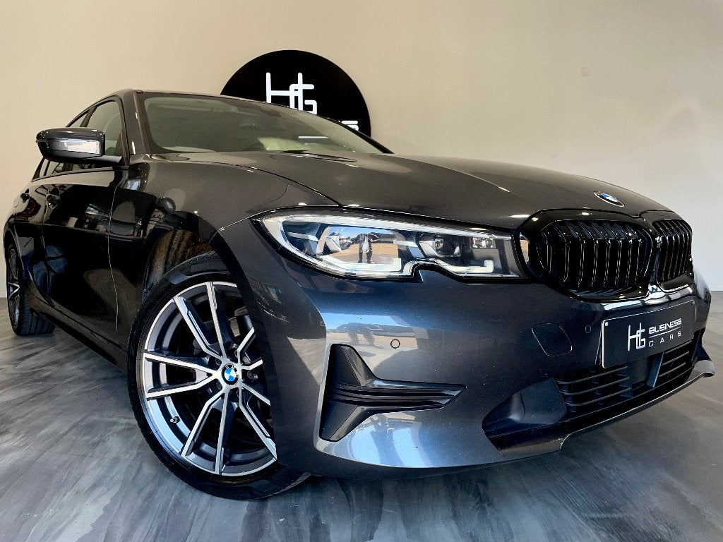 BMW 318 dA/ MHEV/ SPORT LINE/ SHADOW LINE/ FULL LED/ VIRTUAL, Argent ou Gris, Entreprise, Entretenue par le concessionnaire, Noir