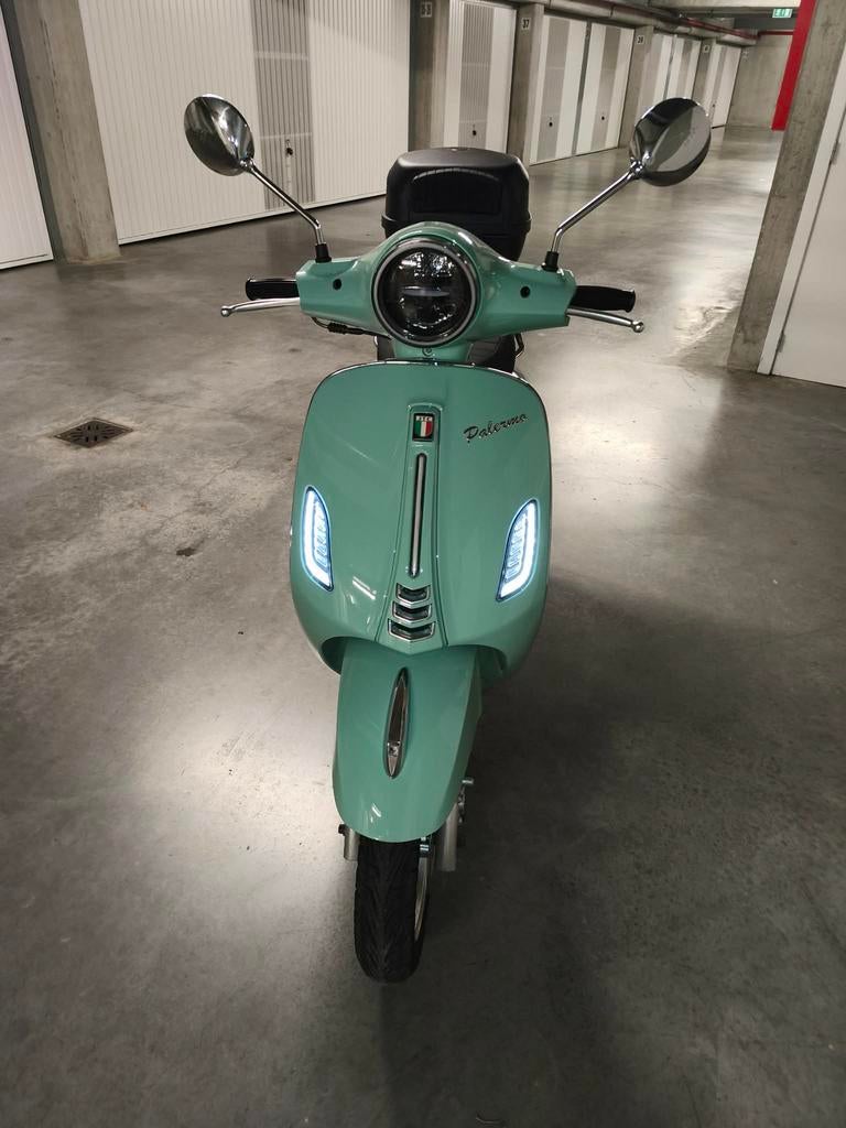 Vespa palermo, Fietsen en Brommers, Ophalen