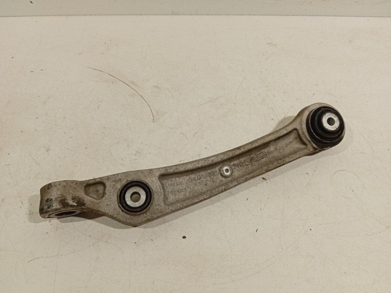 Draagarm links voor onder Volkswagen Touareg, Onderdelen@venauto.nl, Van der Ven Autorecycling B.V., Gebruikt, Ettenseweg 76, 4706 PB Roosendaal, The Netherlands