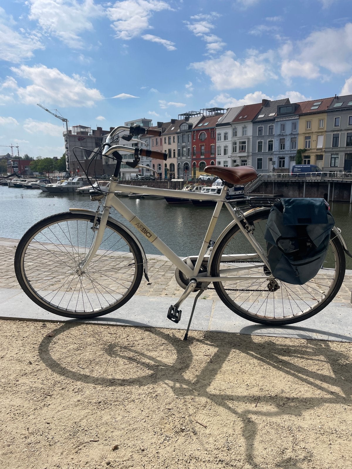 Airbici herenfiets — 6 versnellingen, fietstas - rijklaar, Ophalen, Zo goed als nieuw, Batavus, Versnellingen