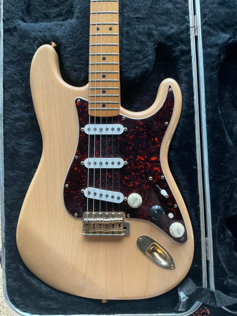 Fender Stratocaster Player Deluxe HoneyBlonde 2007 koop/ruil, Muziek en Instrumenten, Ophalen of Verzenden, Zo goed als nieuw