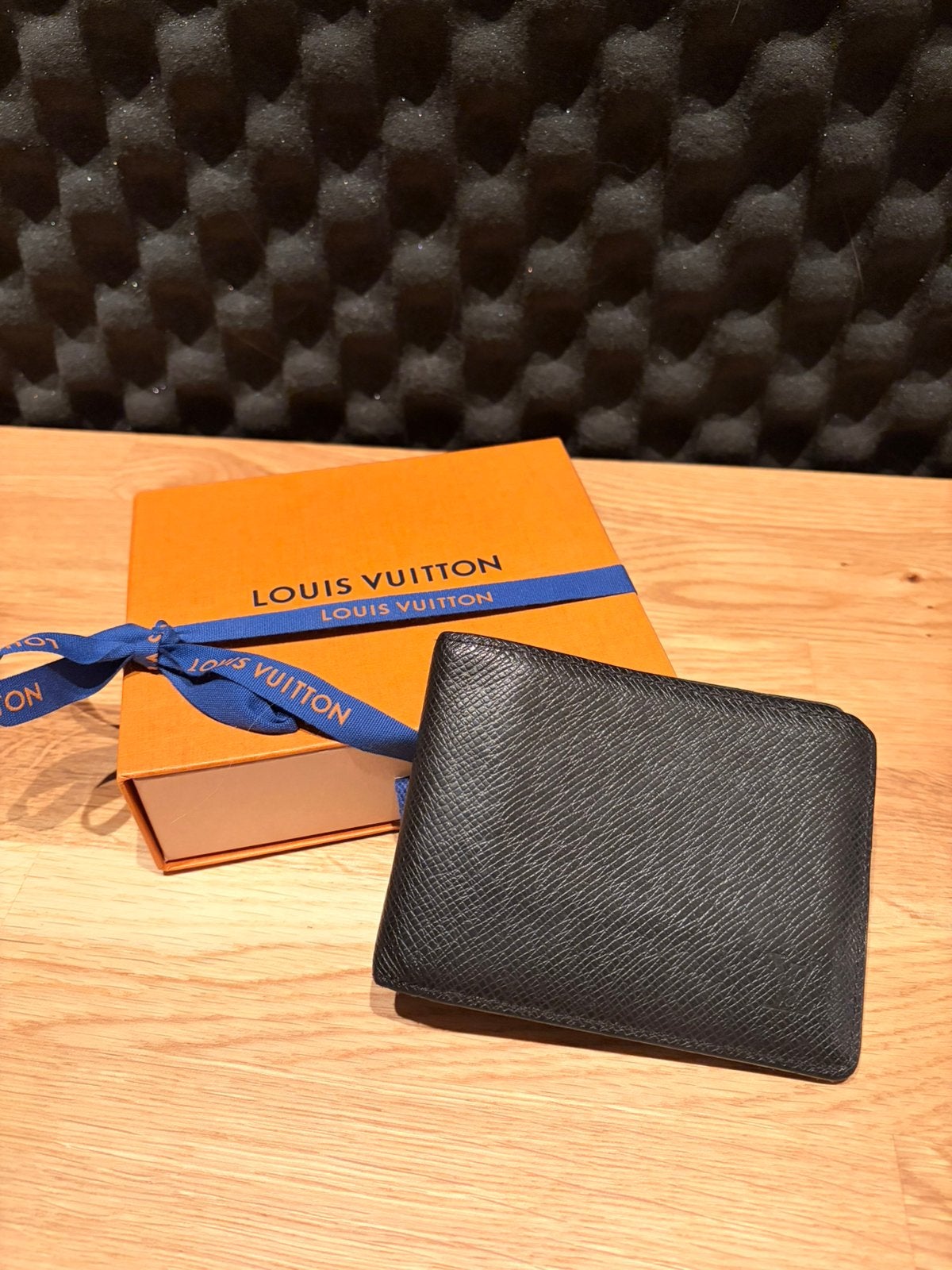 Louis Vuitton Slender Wallet – Taiga Leather – M30539, Ophalen, Zo goed als nieuw, Zwart