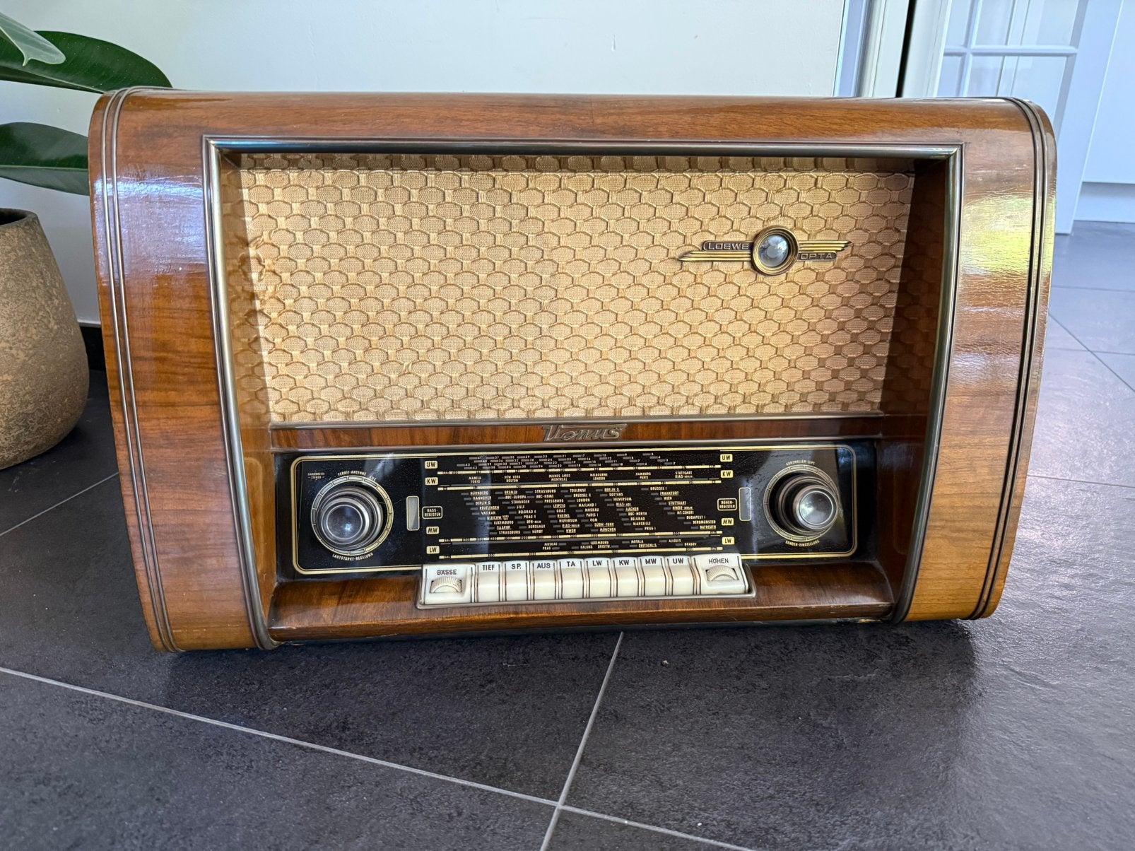Vintage Radio Loewe Opta Venus, Audio, Tv en Foto, Ophalen, Gebruikt, Radio