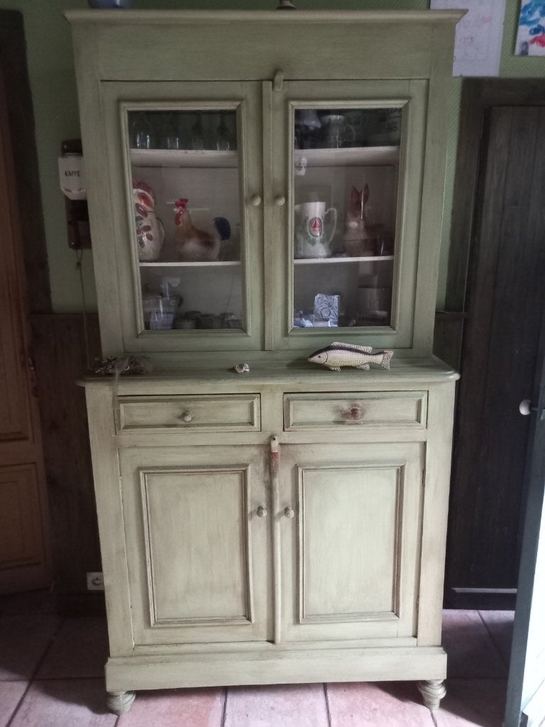 Antieke groene kast, Ophalen