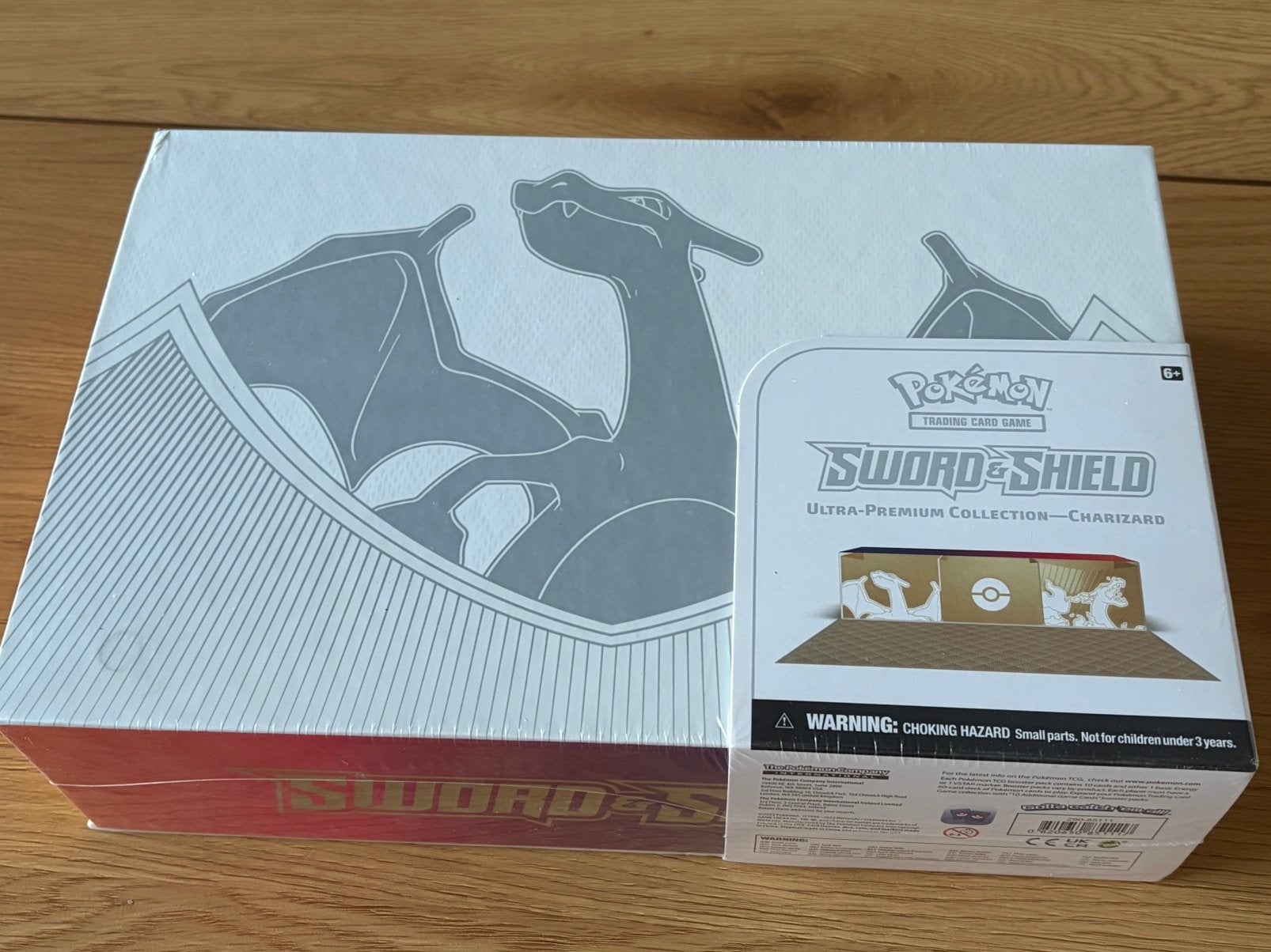 Charizard Ultra Premium Collection Box 2022 – Pokemon, Enlèvement ou Envoi