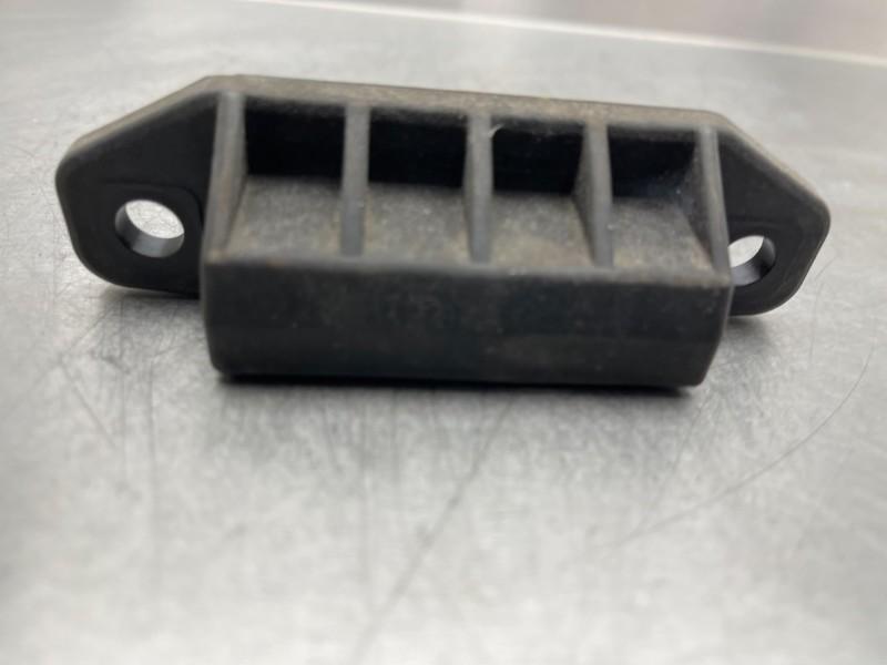 COMMUTATEUR OUVERTURE DE COFFRE Toyota Yaris III (P13), Dhr. M. Roggen, Toyota, Stadsweg 37 37
9917 PV  WIRDUM GR., NL, Utilisé