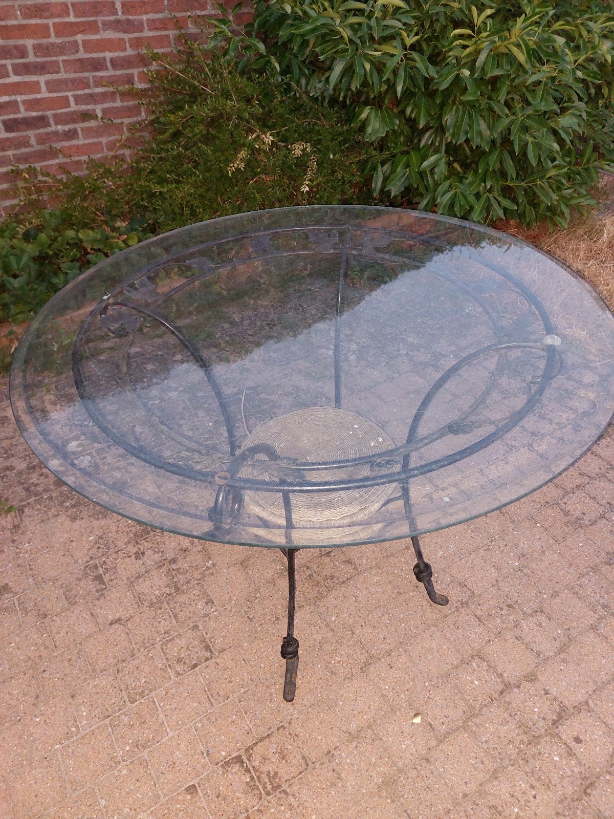 Metalen tuintafel met glazen blad, Ophalen