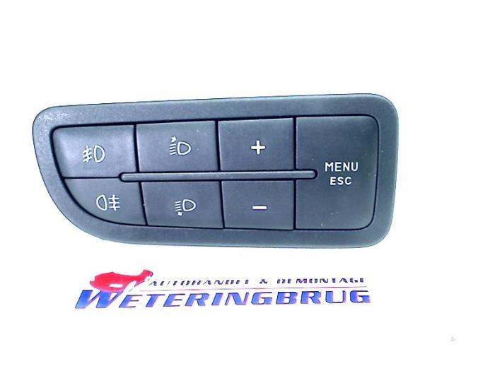 Commutateur feu antibrouillard d'un Fiat Punto Evo, Autos : Pièces & Accessoires, Tableau de bord & Interrupteurs, Fiat, Utilisé