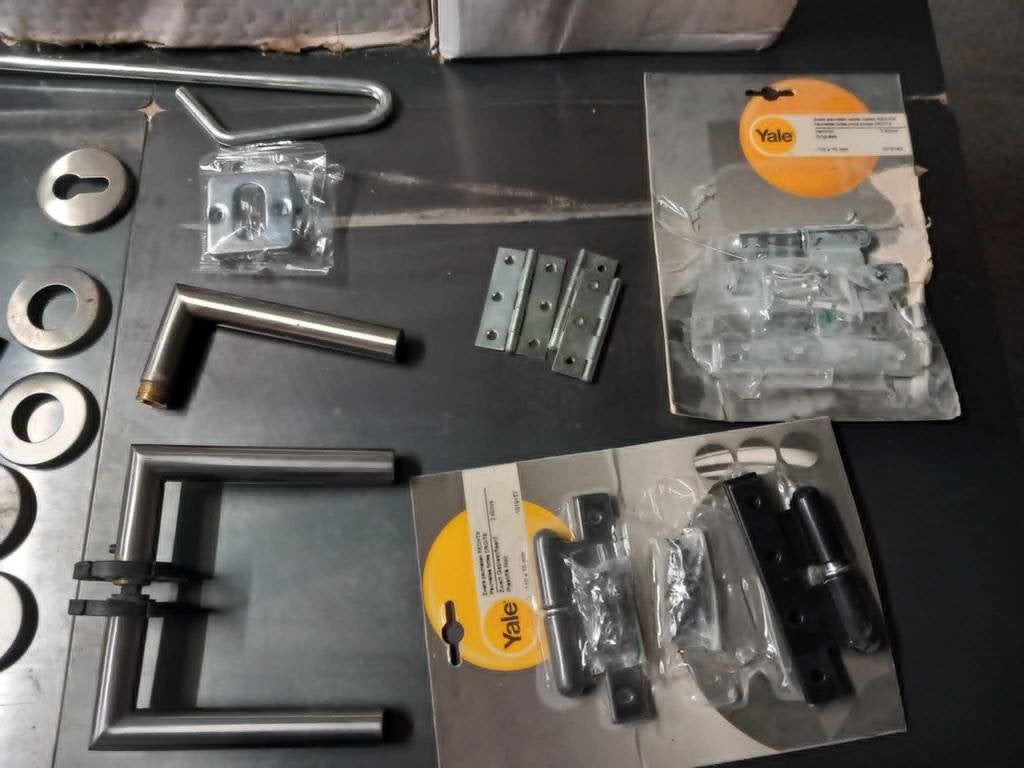 Allerhande klinken/scharnieren, grendel, Ophalen, Zo goed als nieuw, Chroom, Klink of Kruk