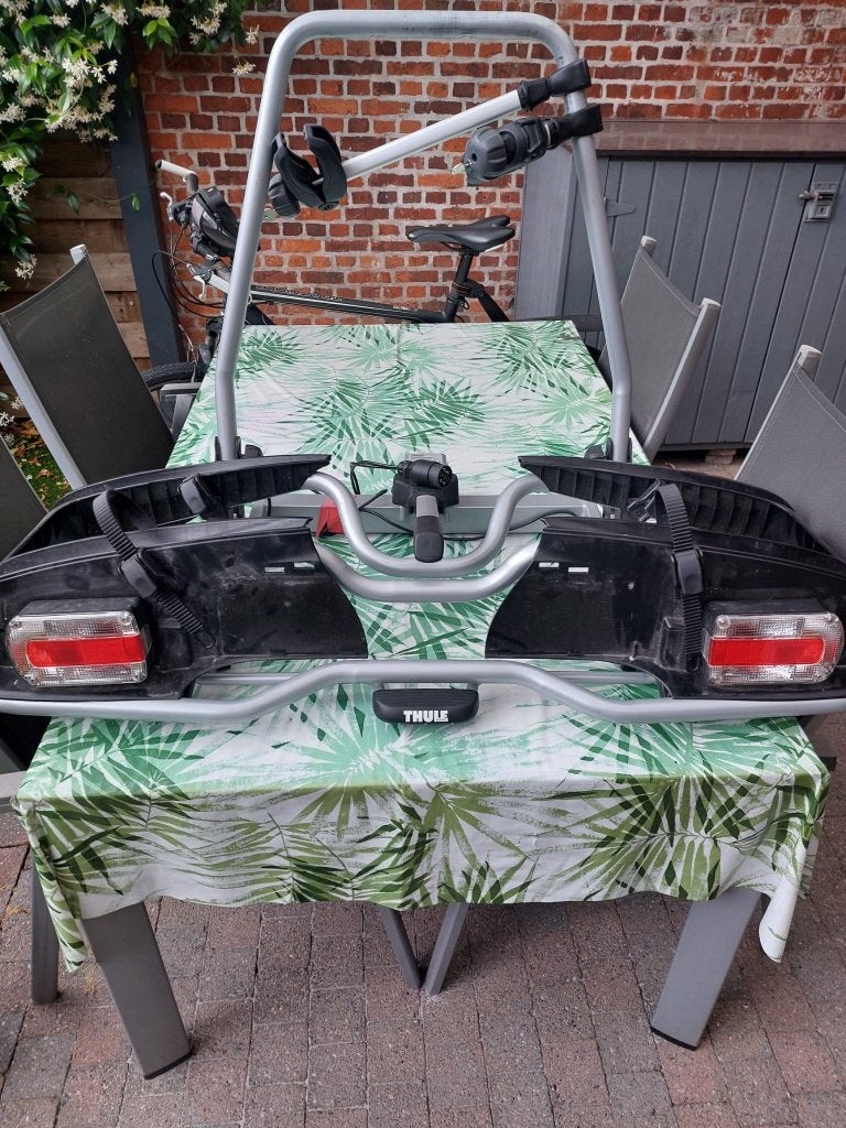Thule Fietsdrager, Ophalen, 2 fietsen, Zo goed als nieuw, Trekhaakdrager