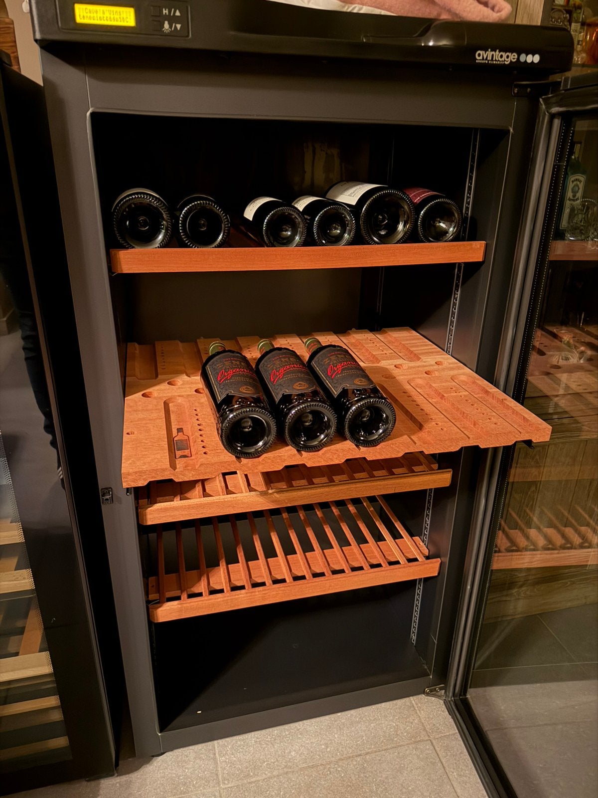 Wijnkast, Elektronische apparatuur, Ophalen, Gebruikt