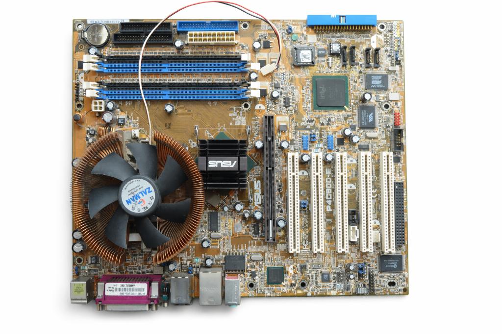 Carte mère ASUS P4C800-E + ventirad Zalman, Enlèvement ou Envoi, Socket 775, DDR, Utilisé
