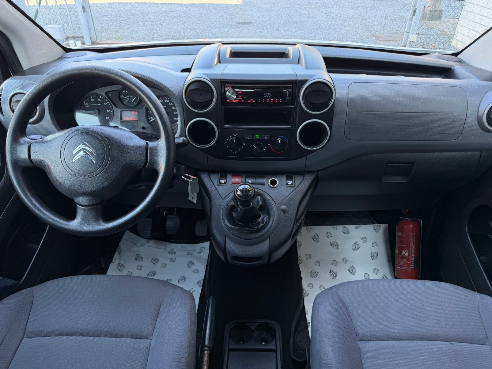 Citroen Berlingo Multispace 1.6 hdi met 154 000 km euro 6b !, Auto's, Dealer onderhouden, Monovolume, https://public.car-pass.be/k