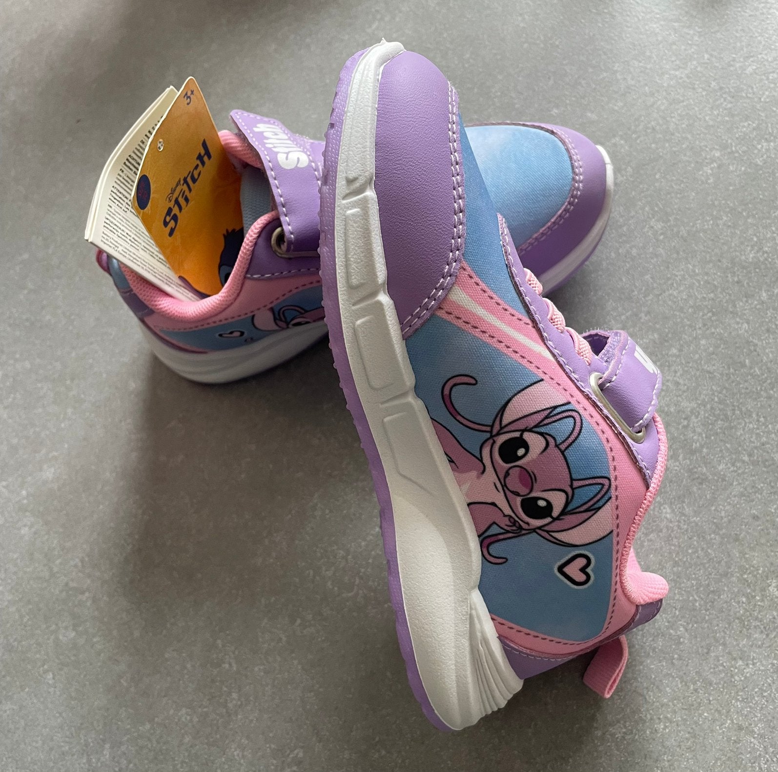 4 paires de chaussures neuves jamais portées pointure 30-31, Enfants & Bébés, Enlèvement, Comme neuf, Chaussures