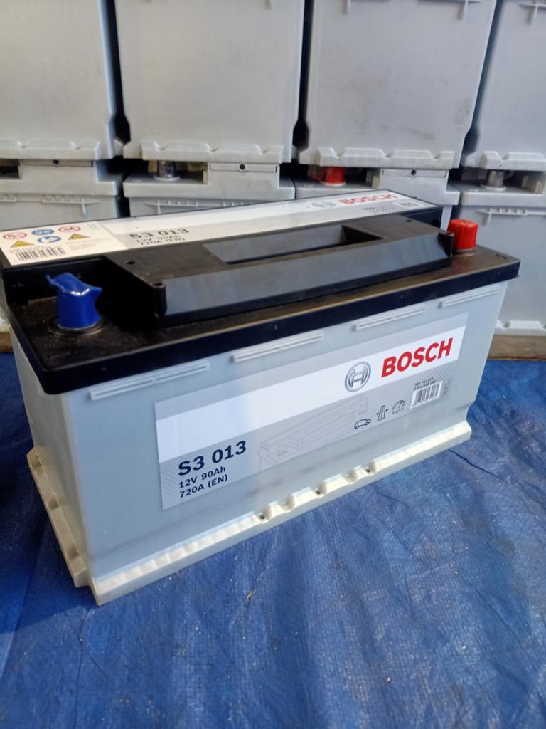 Bosch auto baterrij 90 Ah nieuw, Auto-onderdelen, Accu's en Toebehoren, Ophalen