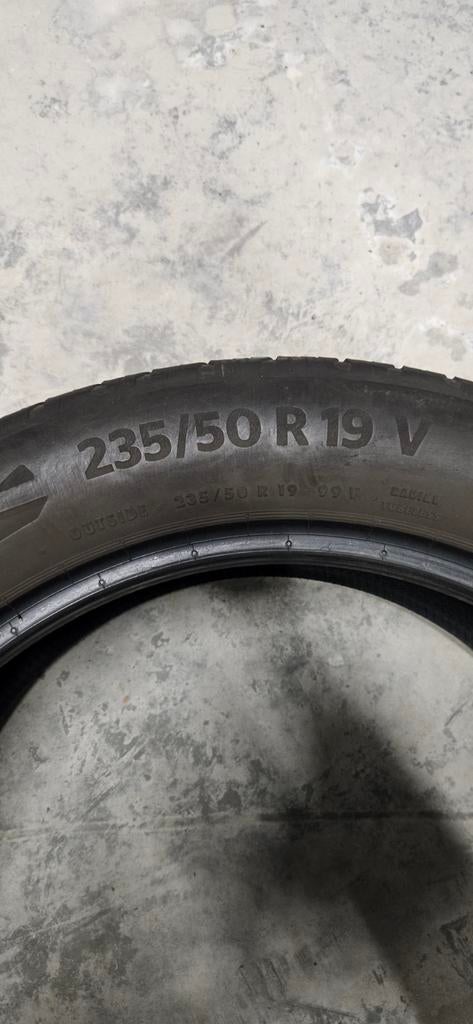 Zomer banden Continental 235/50 r19, Auto-onderdelen, Banden en Velgen, Ophalen, Band(en)