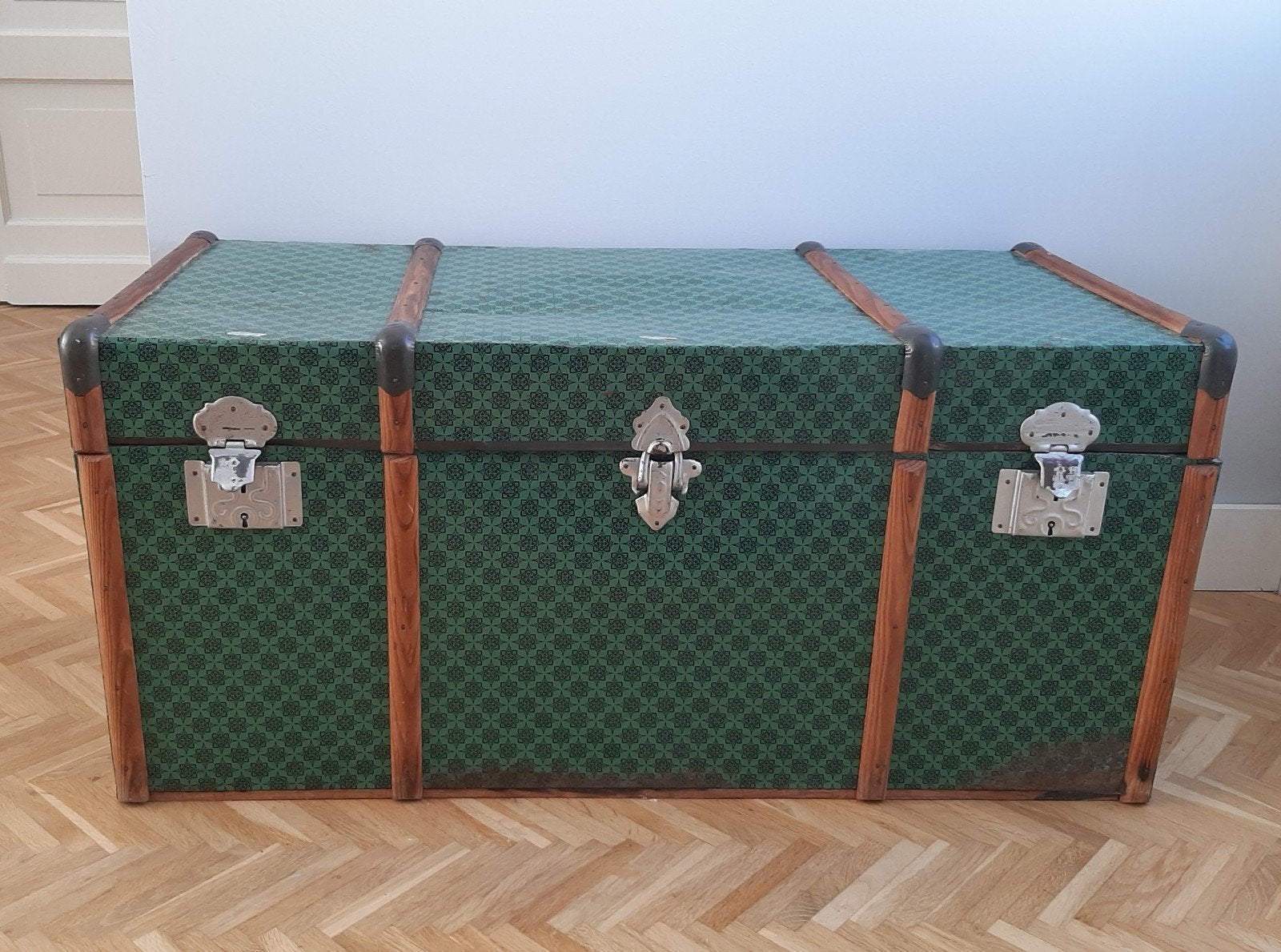 Grote antieke hutkoffer 1920, metaal en hout, Ophalen, Metaal