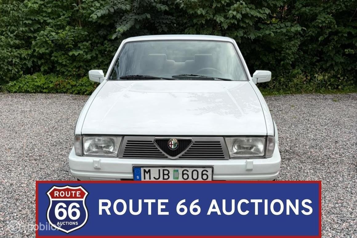 Alfa Romeo 75 | 1986 | Route 66 Auctions, Autos, Achat, Entreprise, Boîte manuelle, Autre carrosserie