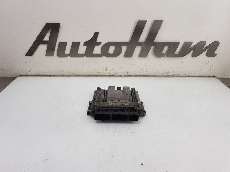 CALCULATEUR MOTEUR ECU (|0281017977|237100899R|237101487R|), Robert Bosch AG, Renault, Utilisé, Robert-Bosch-Allee 1
74232  Abstatt, DE