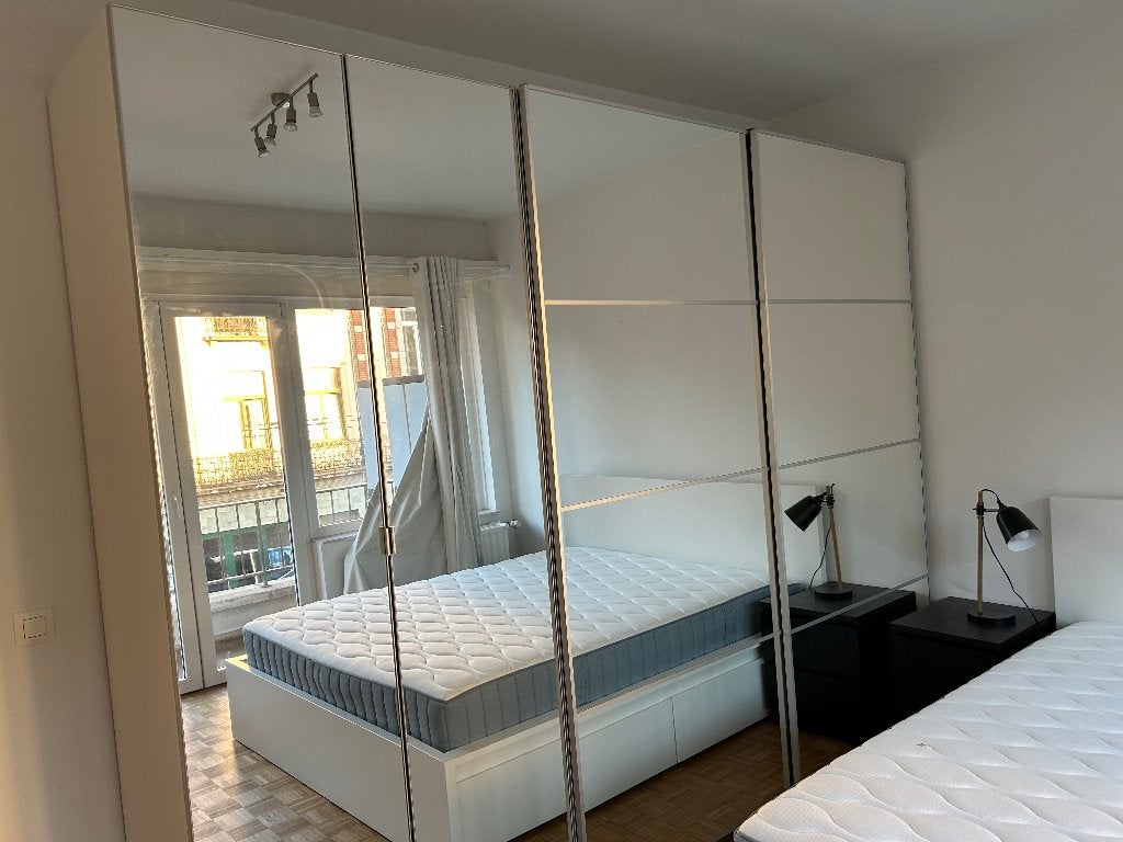 Armoire IKEA avec portes miroir, 200 cm ou plus, Comme neuf, Enlèvement, 200 cm ou plus