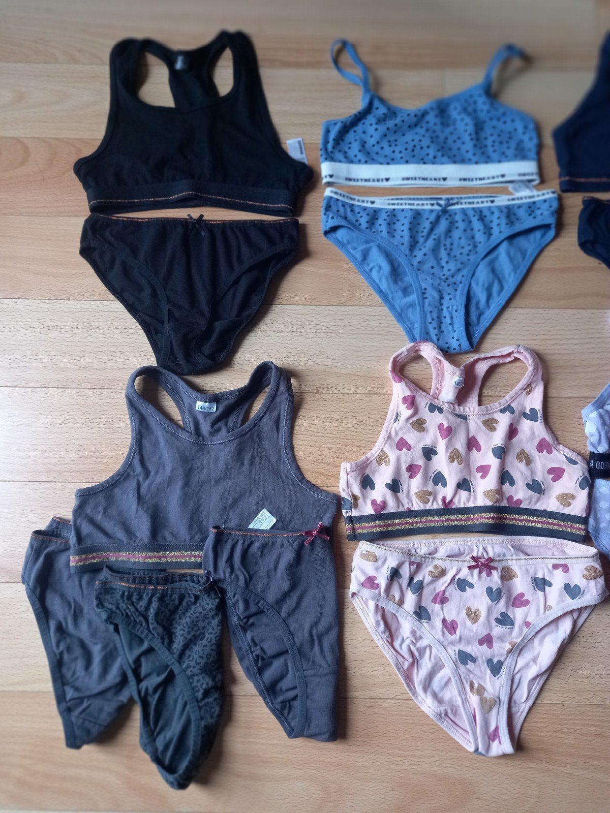 7 sets topjes en slips, Kinderen en Baby's, Kinderkleding | Maat 140, Ophalen of Verzenden