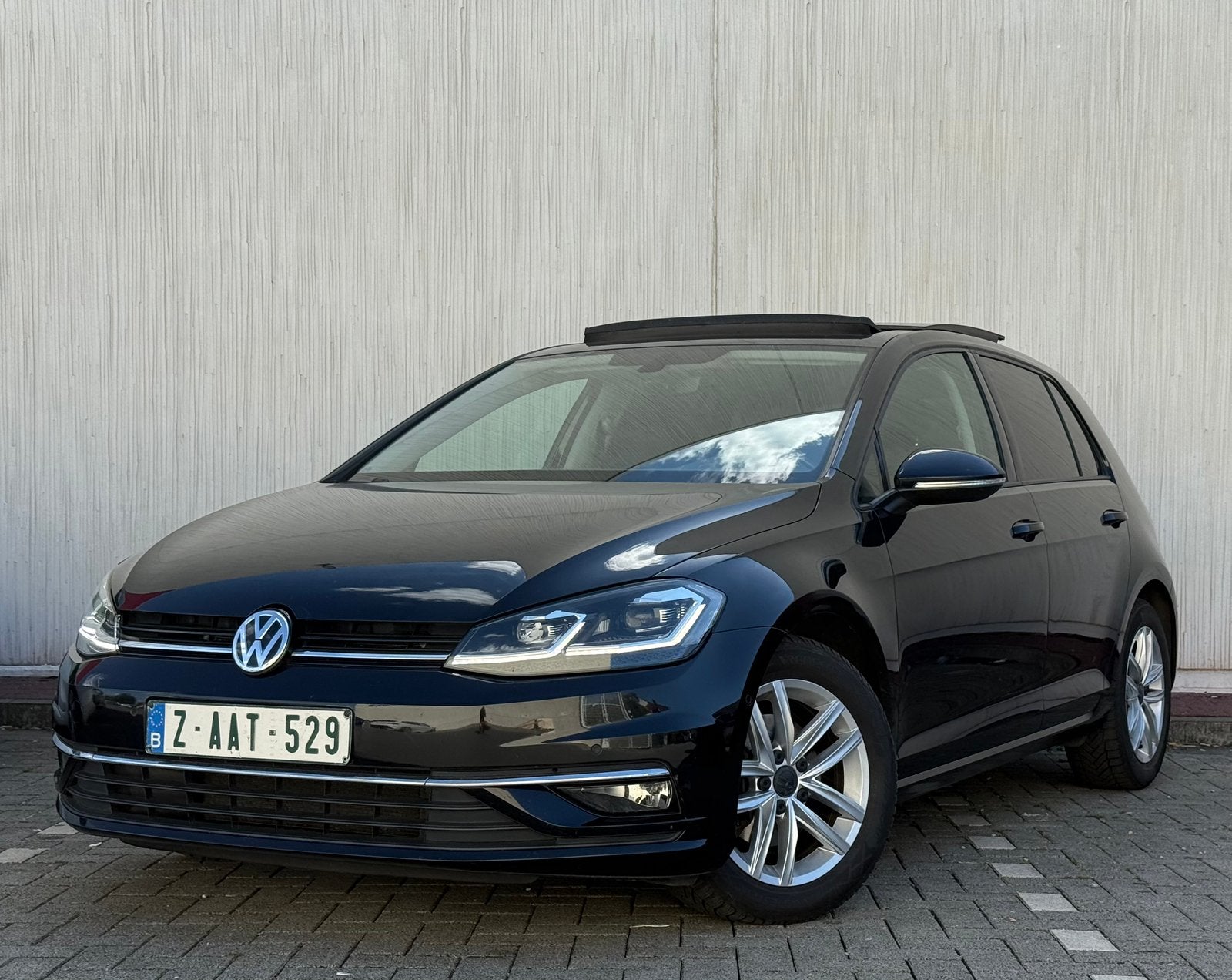 VW GOLF 1.6 TDI  BOITE AUTO/TOIT PANO/ 2017/COCKPIT/FULL LED, Auto's, Volkswagen, Euro 6, Zwart, Leder, Bedrijf