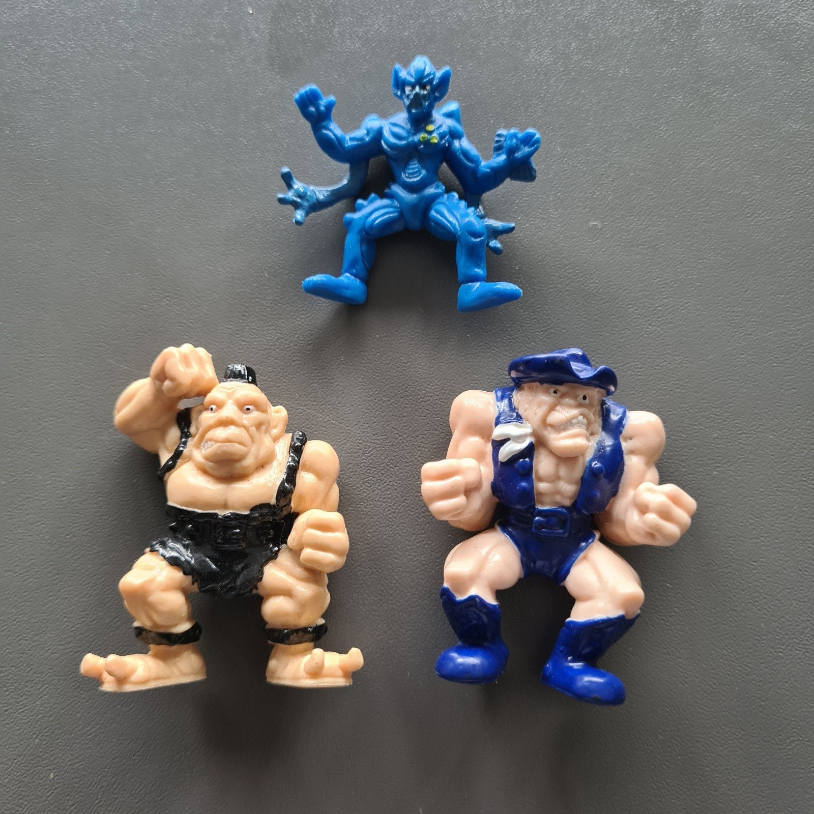 Des monstres dans mes figurines de poche., Enlèvement ou Envoi, Comme neuf