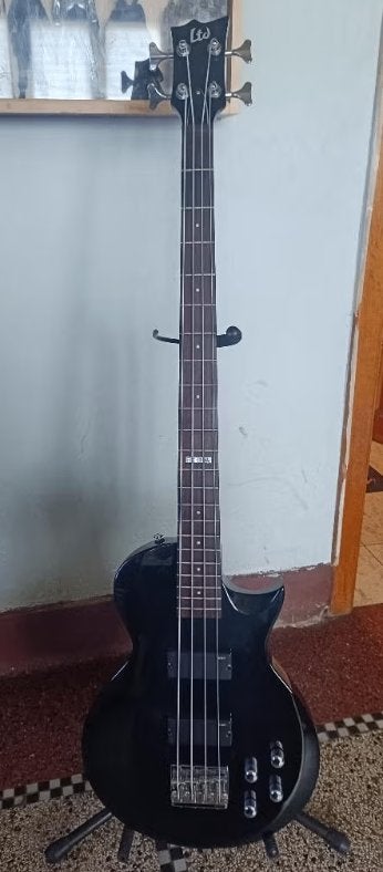 Basse ESP/LTD, Musique & Instruments, Instruments à corde | Guitares | Basses, Comme neuf, Électrique, Enlèvement