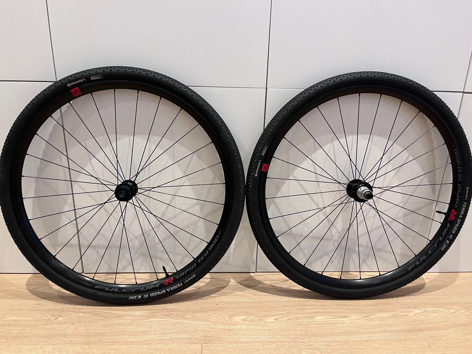 Roues Fulcrum Rapid Red 900 route/gravel tubeless, Vélos & Vélomoteurs, Vélos Pièces, Enlèvement, Comme neuf, Carbone
