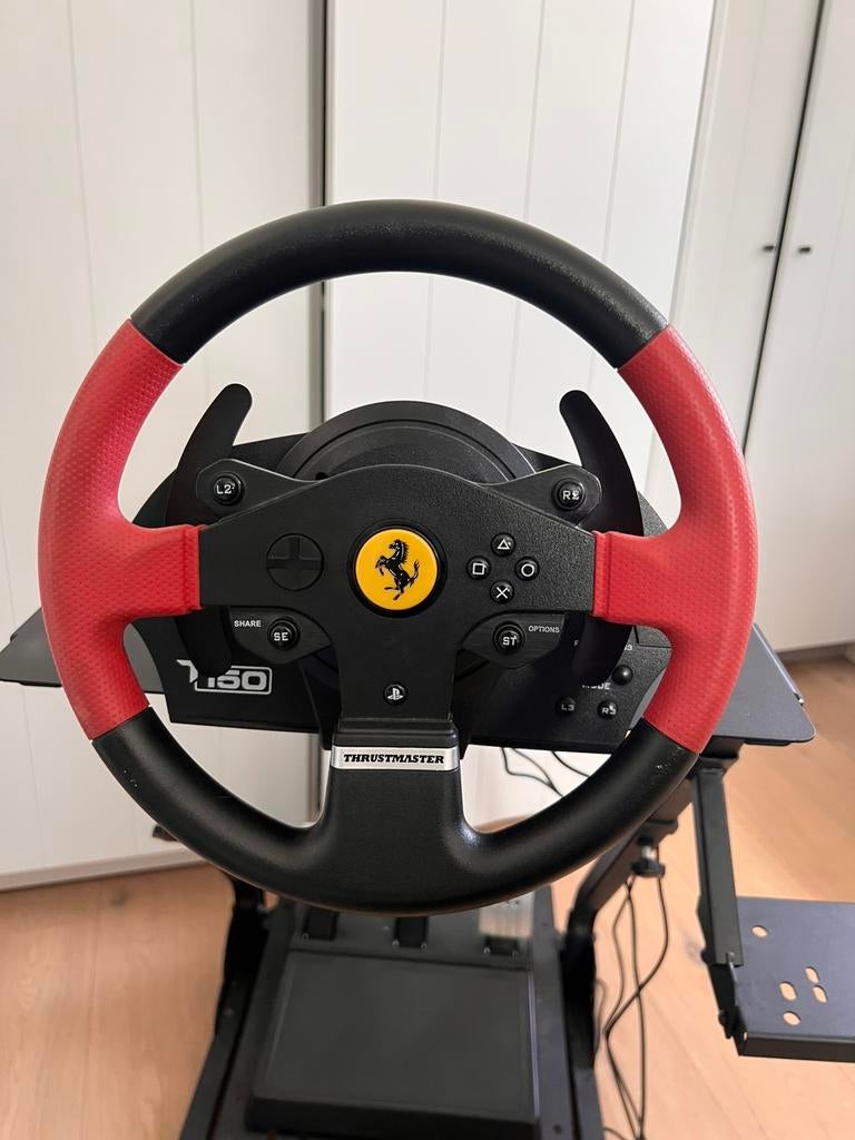 Thrustmaster t150 en t3pa pedalen met cockpit, Ophalen, Zo goed als nieuw