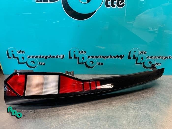 Feu arrière droit d'un Volkswagen Caddy (Caddy 21-), Volkswagen, -, 3 mois de garantie, Utilisé