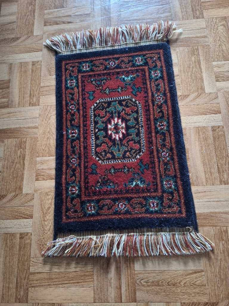 Petit tapis oriental, Rouge, 50 à 100 cm, Comme neuf, Enlèvement