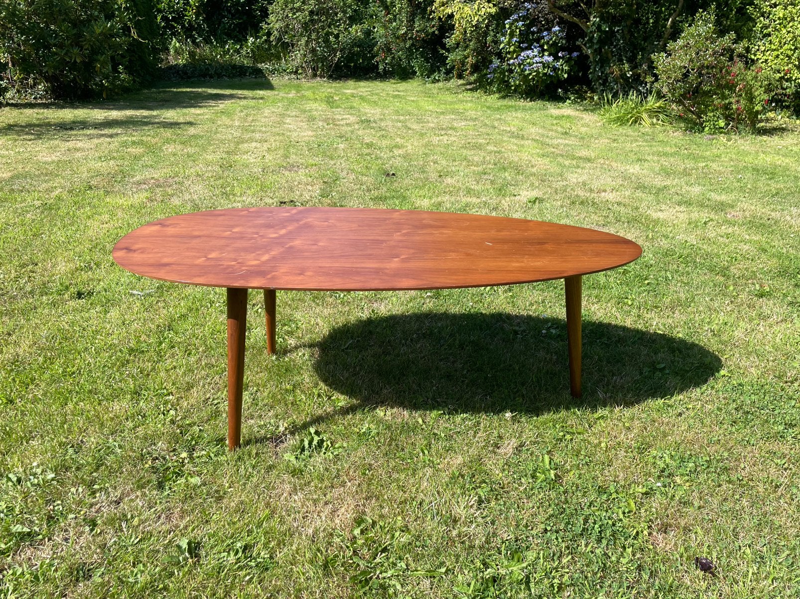 Notelaar ovalen salontafel, Huis en Inrichting, Ophalen, Gebruikt