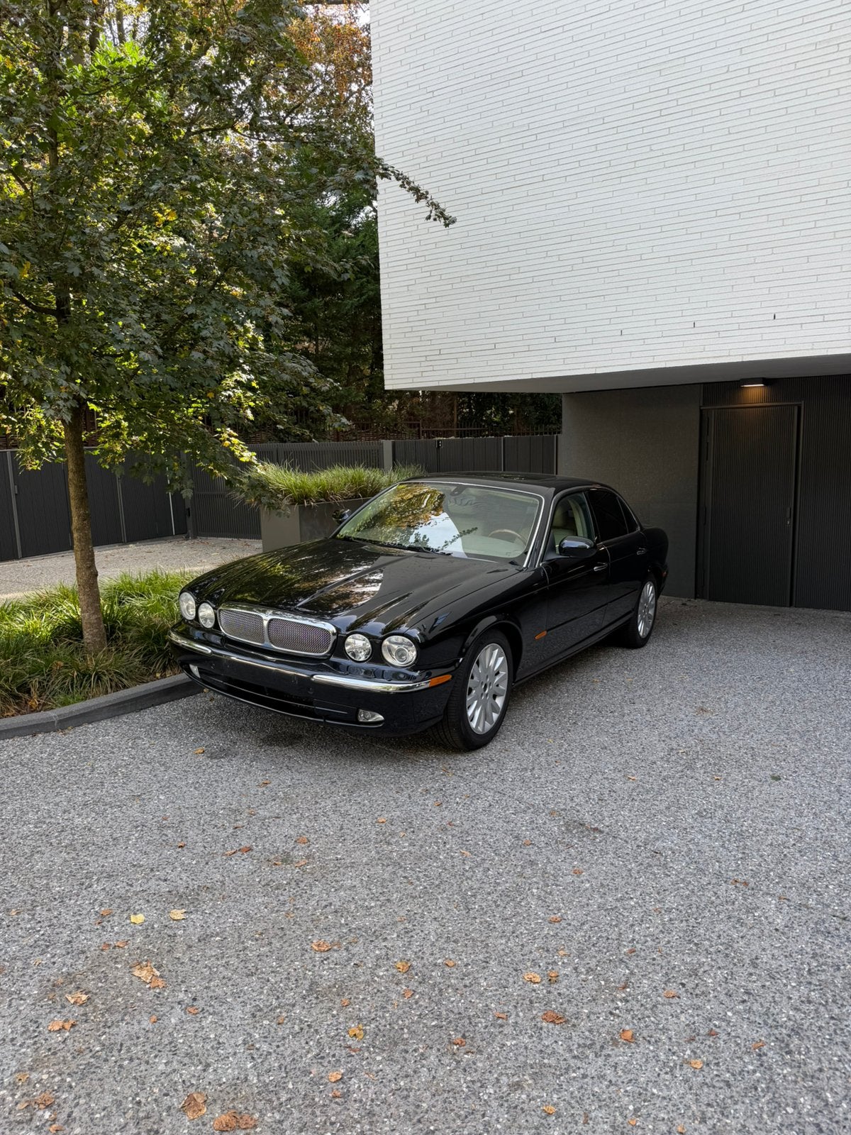 Jaguar XJ V6 3.0 ESSENCE, Auto's, Automaat, Beige, Zwart, XJ