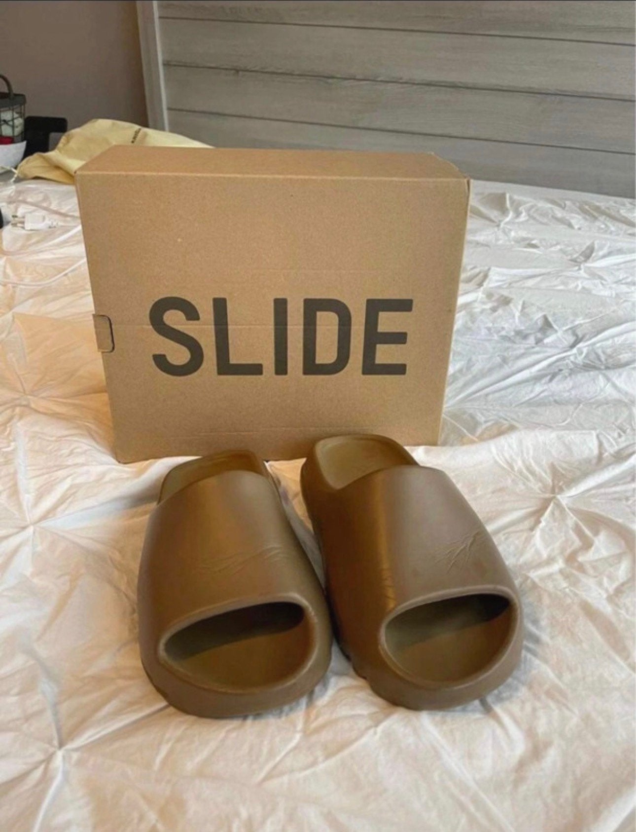 Yeezy Slide Adidas taille 38 marron, Enlèvement ou Envoi, Comme neuf, Brun
