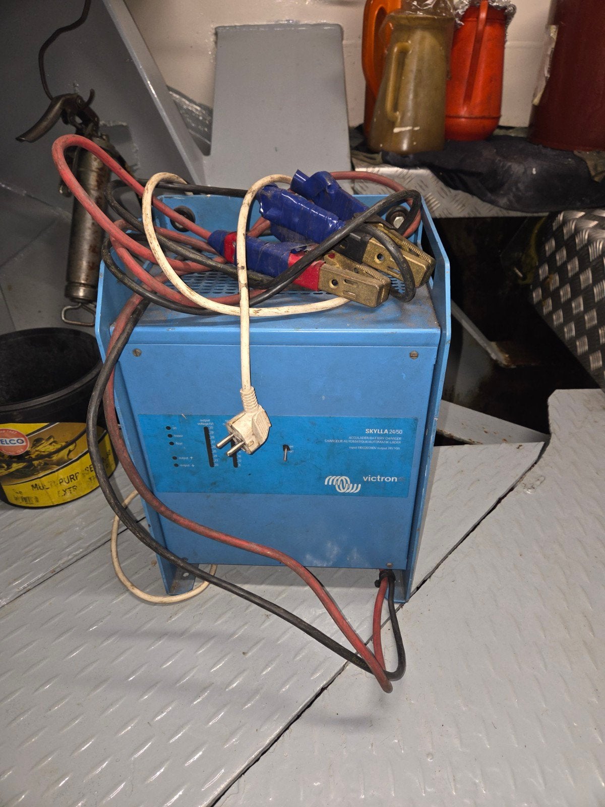 Acculader 24v 50a victron, Ophalen, Gebruikt