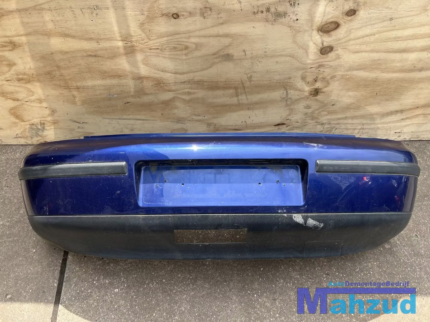 SEAT LEON 1 BLAUW L5S5 Achterbumper 1999-2005, Auto-onderdelen, Gebruikt, Autovia A-2, Km 585 585
08760  Martorell, ES, SEAT S.A.