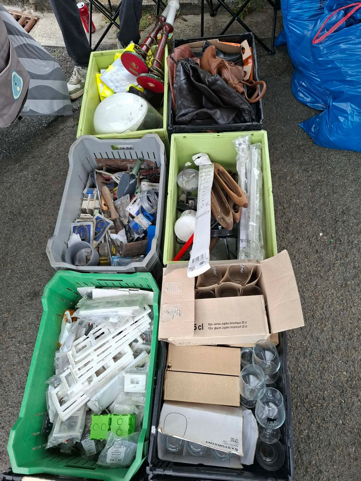 Lot brocante( outils, deco, vaisselle, cadre,…), Enlèvement, Comme neuf