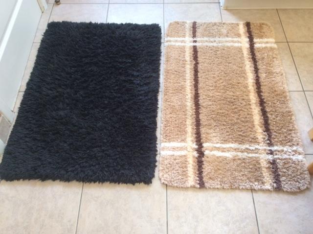 Te koop 2 badmatten, Ophalen of Verzenden, Zo goed als nieuw, Overige kleuren, Badmat