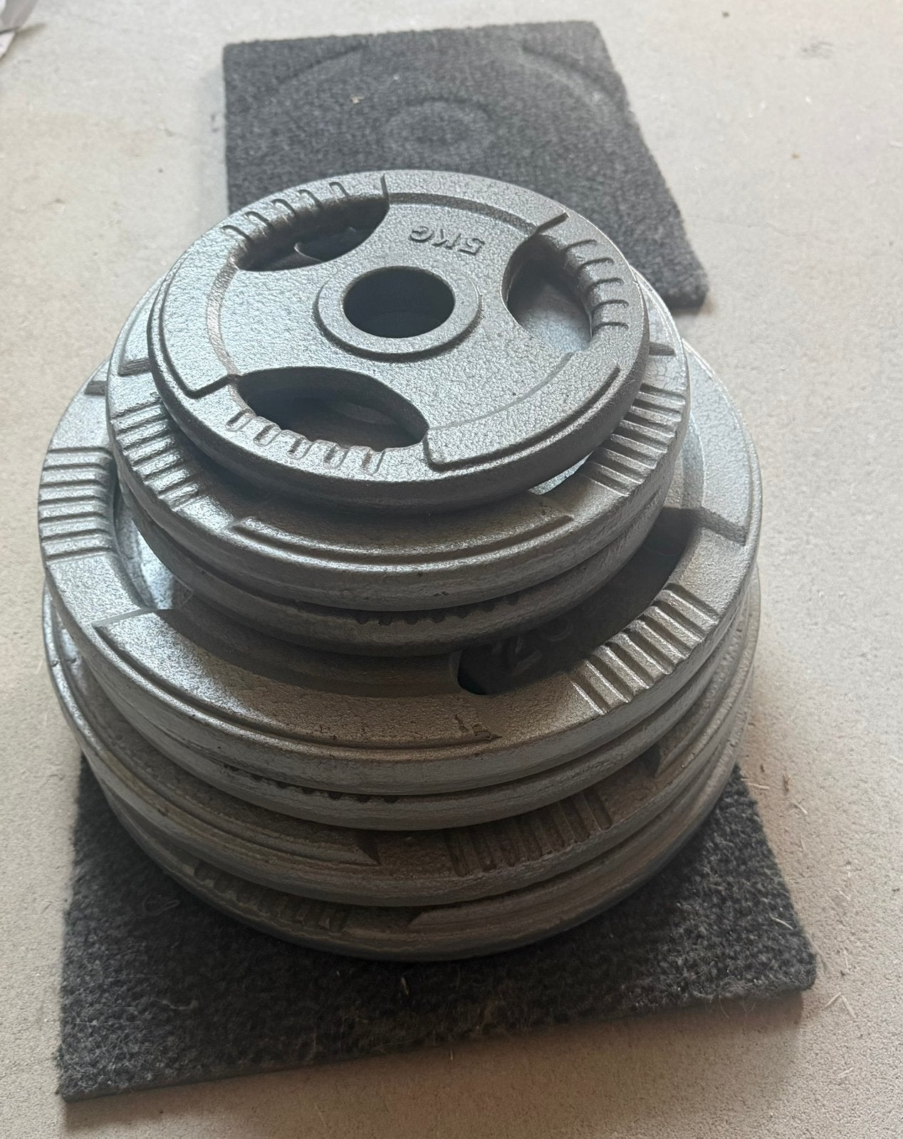 Barbell 50mm + 125kg gewichten, Sport en Fitness, Ophalen, Zo goed als nieuw